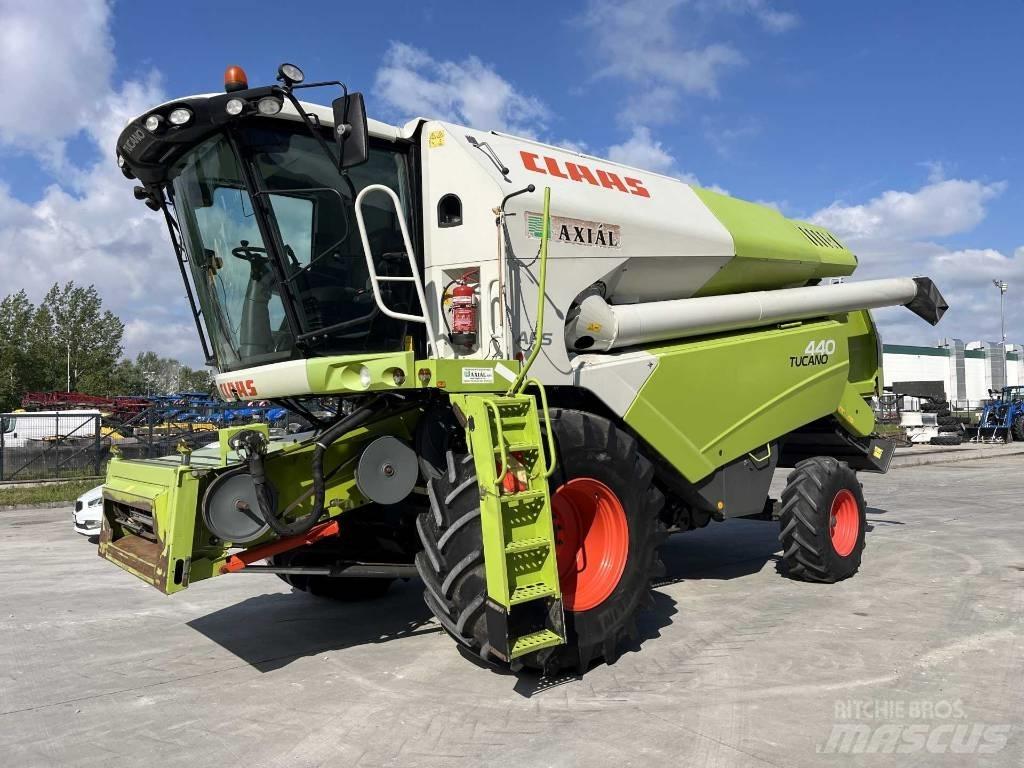 CLAAS Tucano 440 حصادات