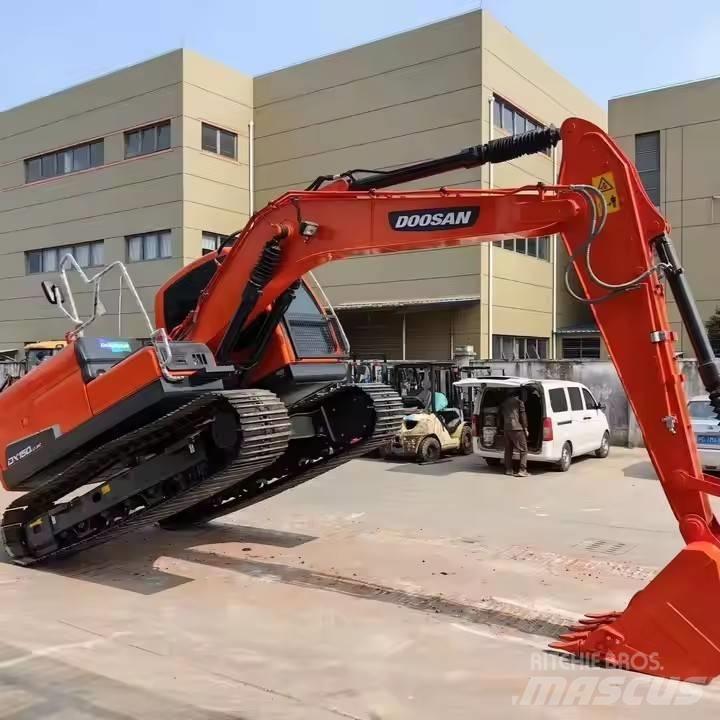 Doosan DX150 حفارات وسط 7 طن - 12 طن