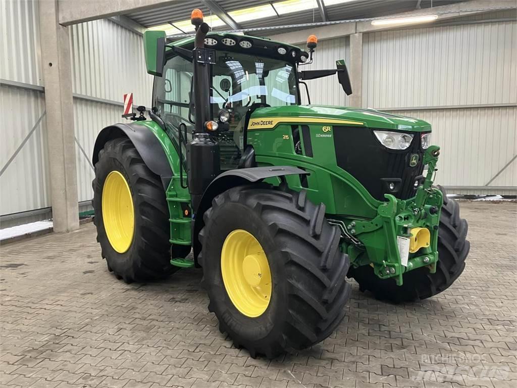 John Deere 6R 215 الجرارات
