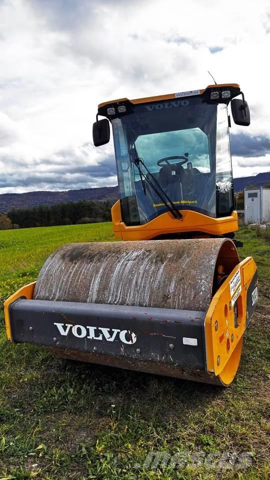 Volvo SD75B مداحل أحادية الأسطوانة