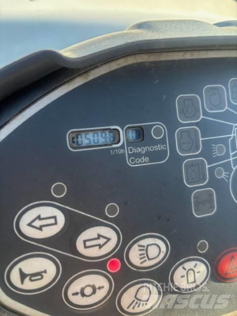 Hamm HD 8 VV مداحل ثنائية الاسطوانة