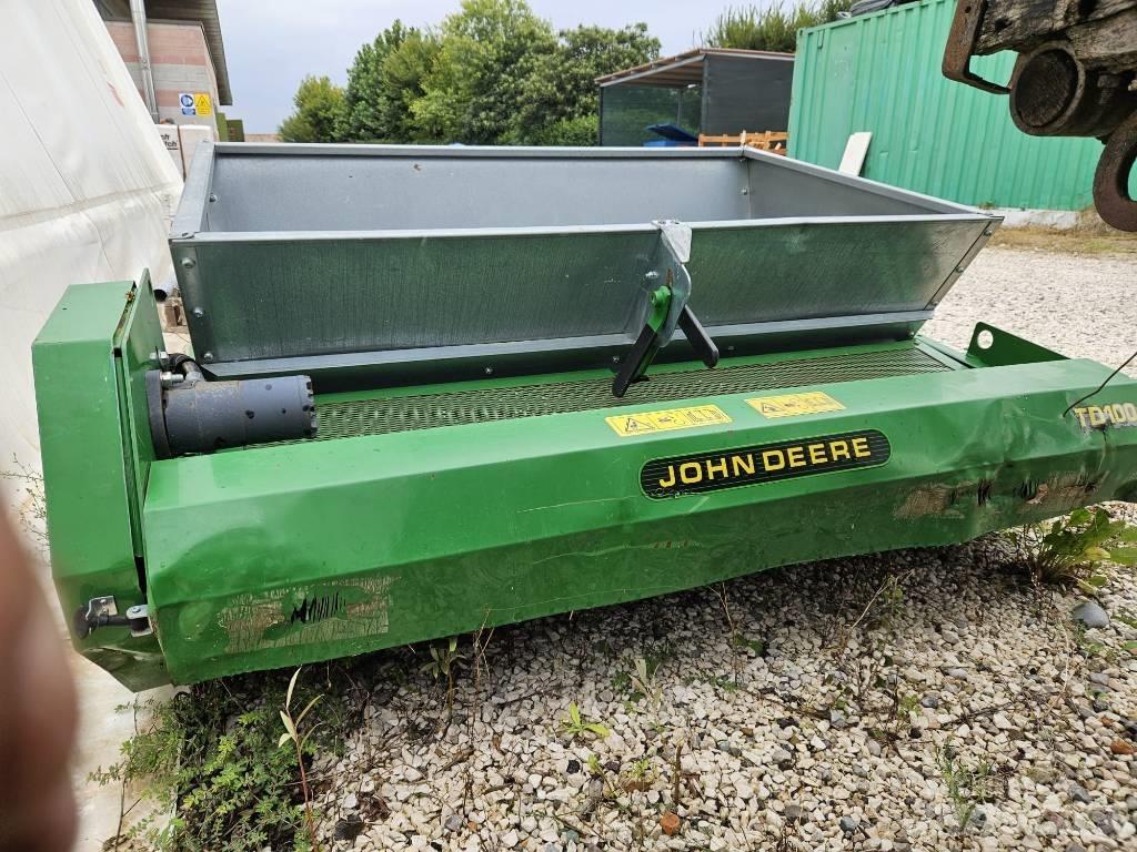 John Deere TD 100 معدات التوزيع