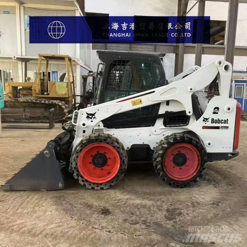 Bobcat S 750 لوادر انزلاقية التوجيه