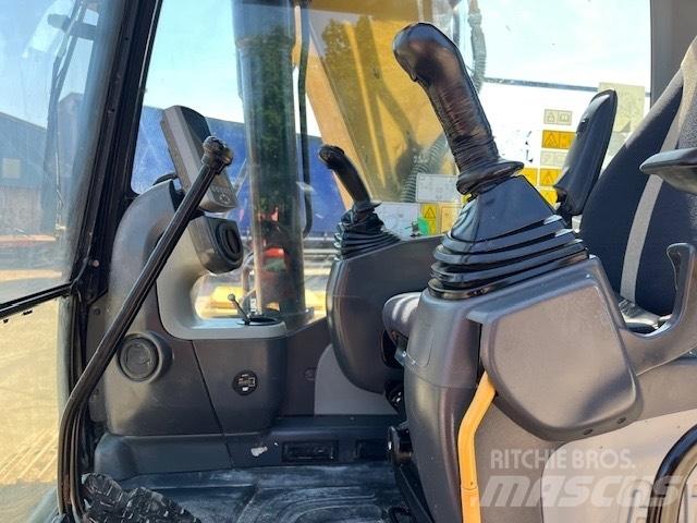 CAT 313 F LGC حفارات زحافة
