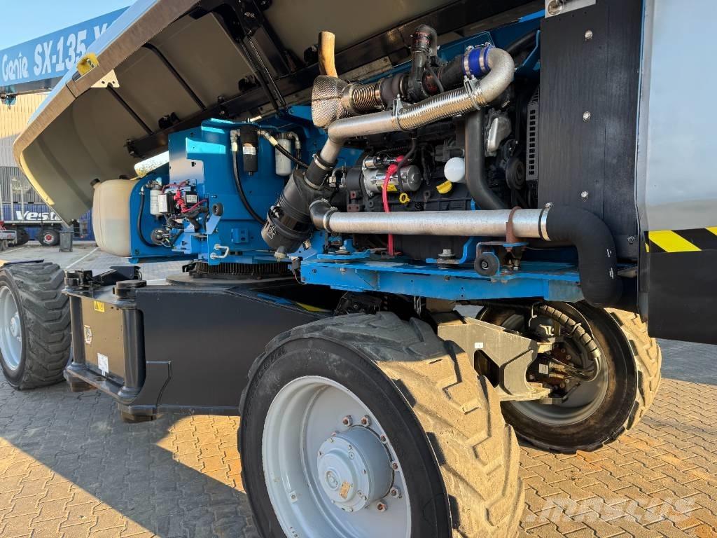 Genie SX 135 XC رافعات سلة تلسكوبية