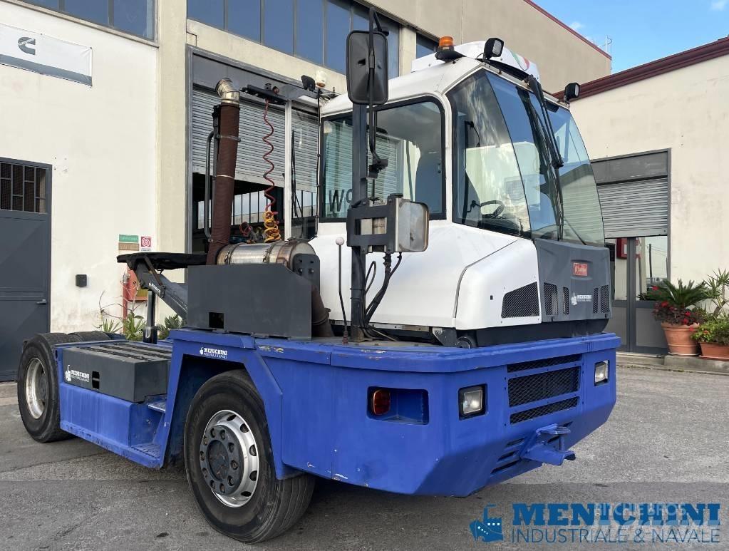 Kalmar TRL 618 i A جرارات صالات المطارات