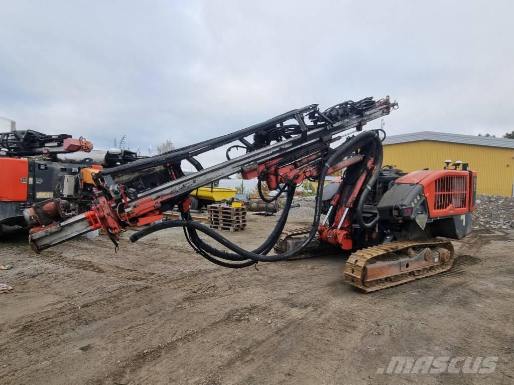 Sandvik Dino DC400Ri معدات الثقب السطحي
