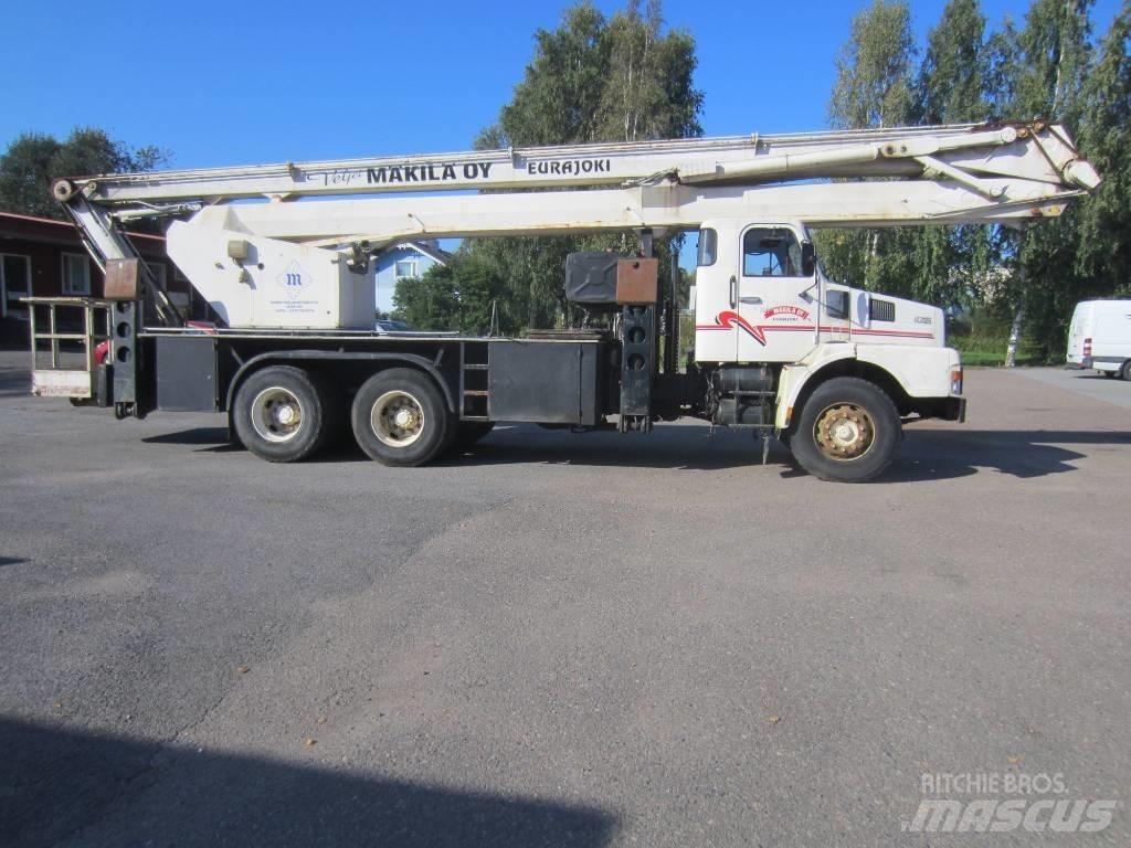 Volvo N 7 6X2 4600 شاحنات الرافعات