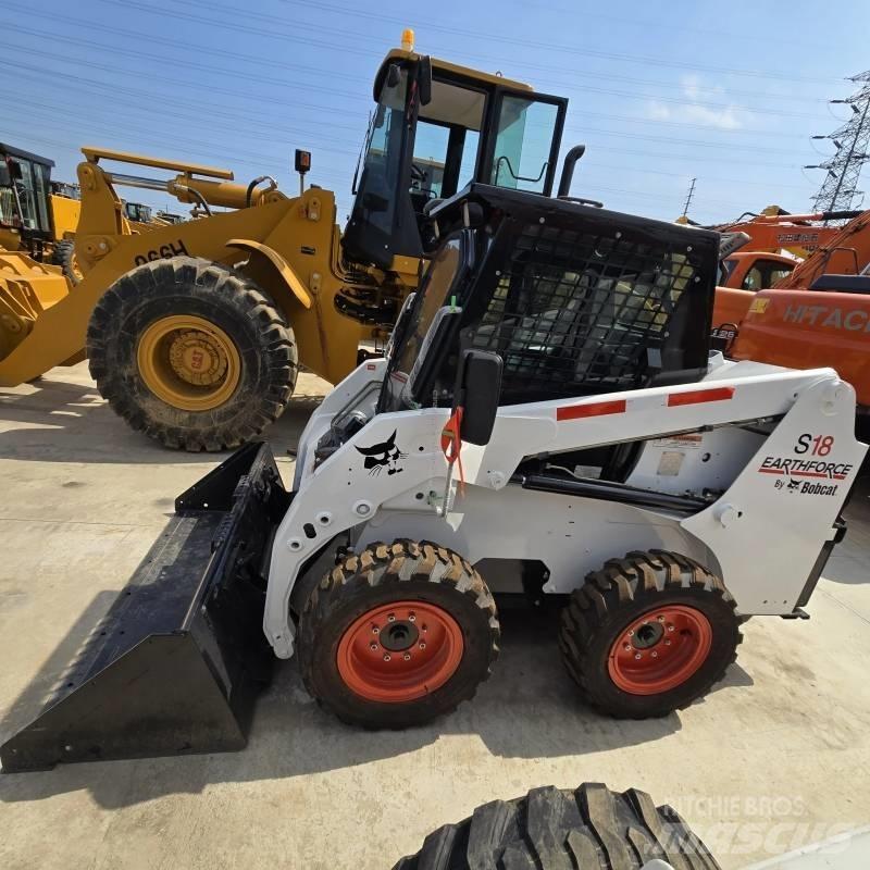 Bobcat S 18 لوادر انزلاقية التوجيه