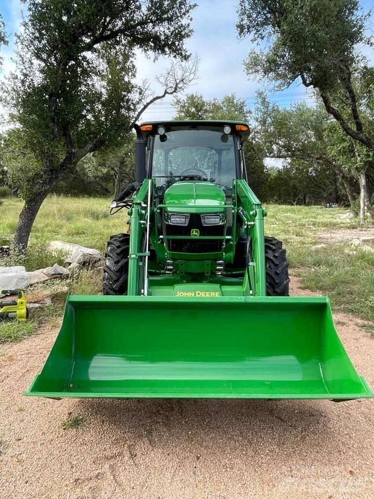 John Deere 5060E جرارات مدمجة