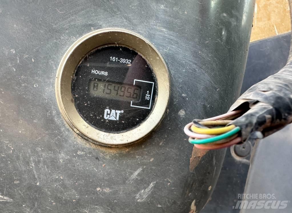 CAT 336 D L حفارات زحافة