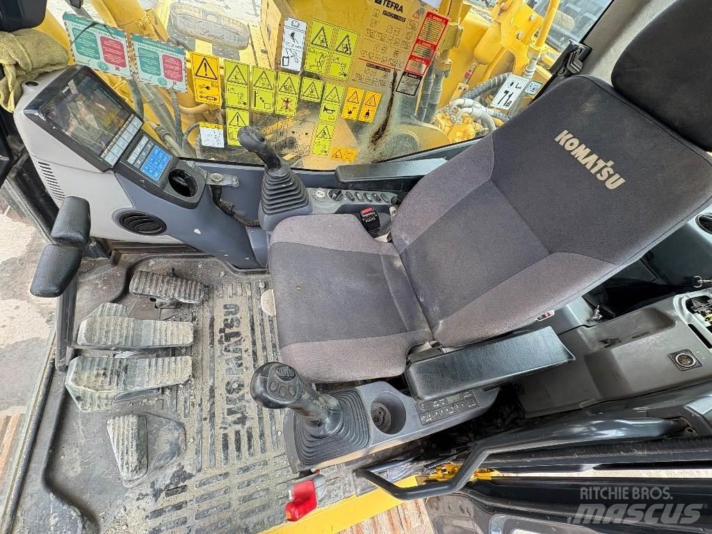 Komatsu PC360LCI-11 حفارات زحافة