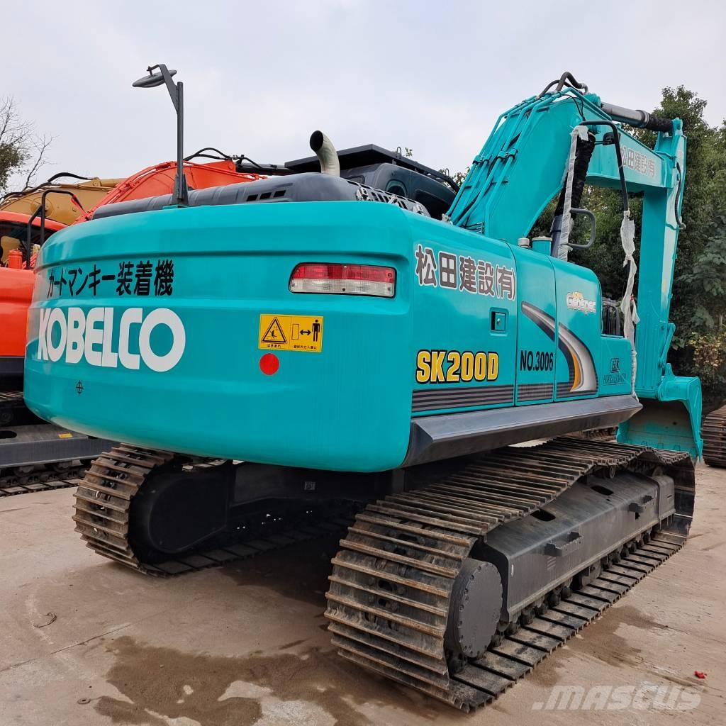 Kobelco SK 200-8 حفارات زحافة
