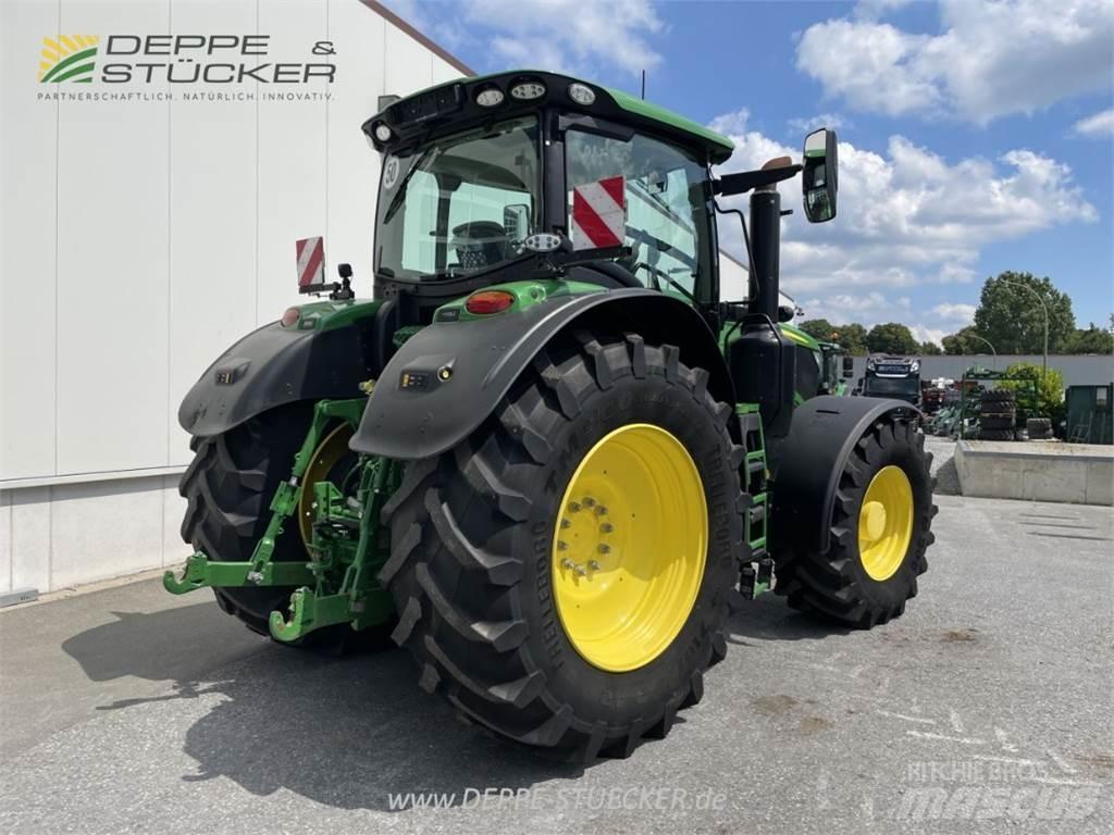 John Deere 6250R الجرارات