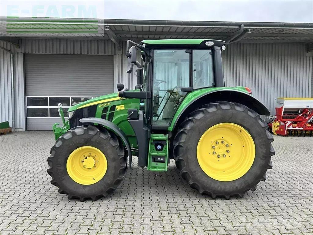 John Deere 6090m الجرارات