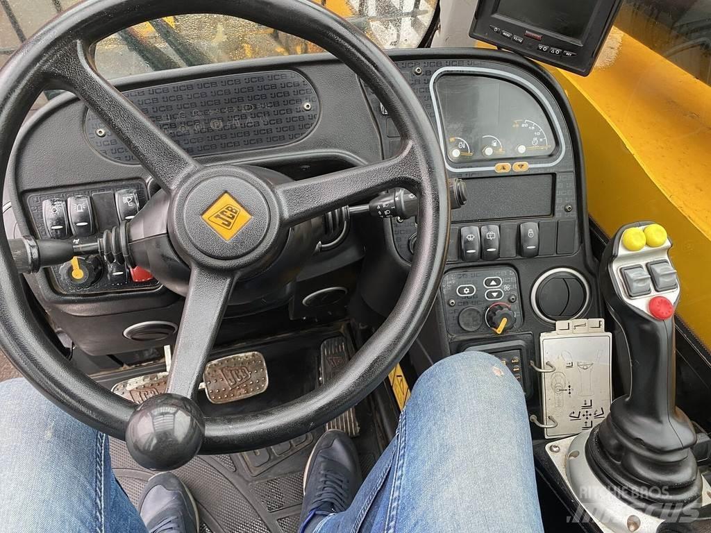JCB 540-170 مناولات متداخلة