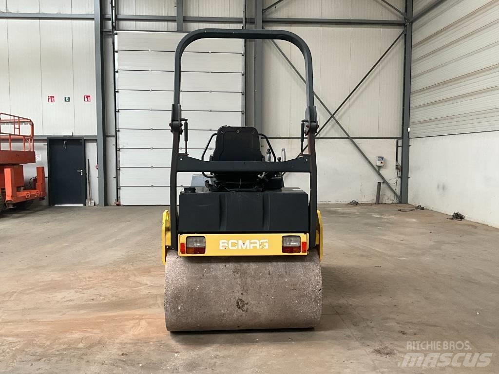 Bomag BW 138 AD مداحل ثنائية الاسطوانة