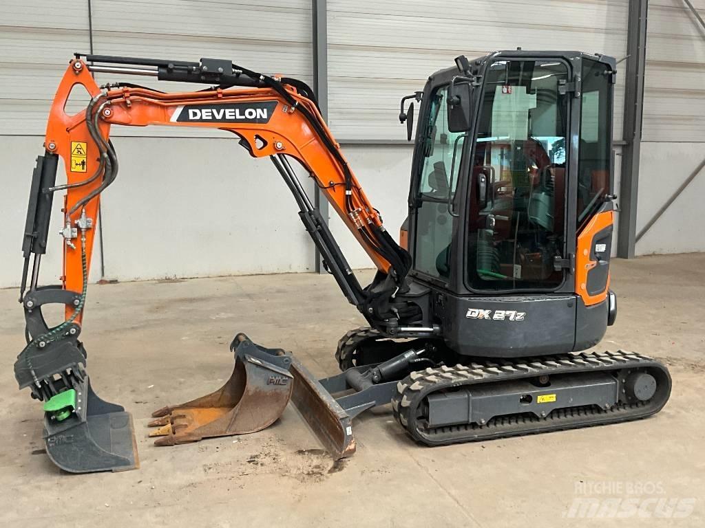 Develon DX 27 Z-7 حفارات صغيرة أقل من 7 طن (حفارات صغيرة)