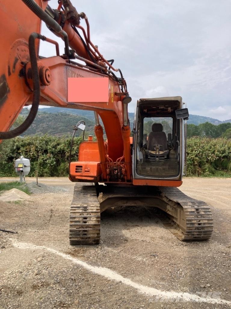 Hitachi EX 135 حفارات زحافة