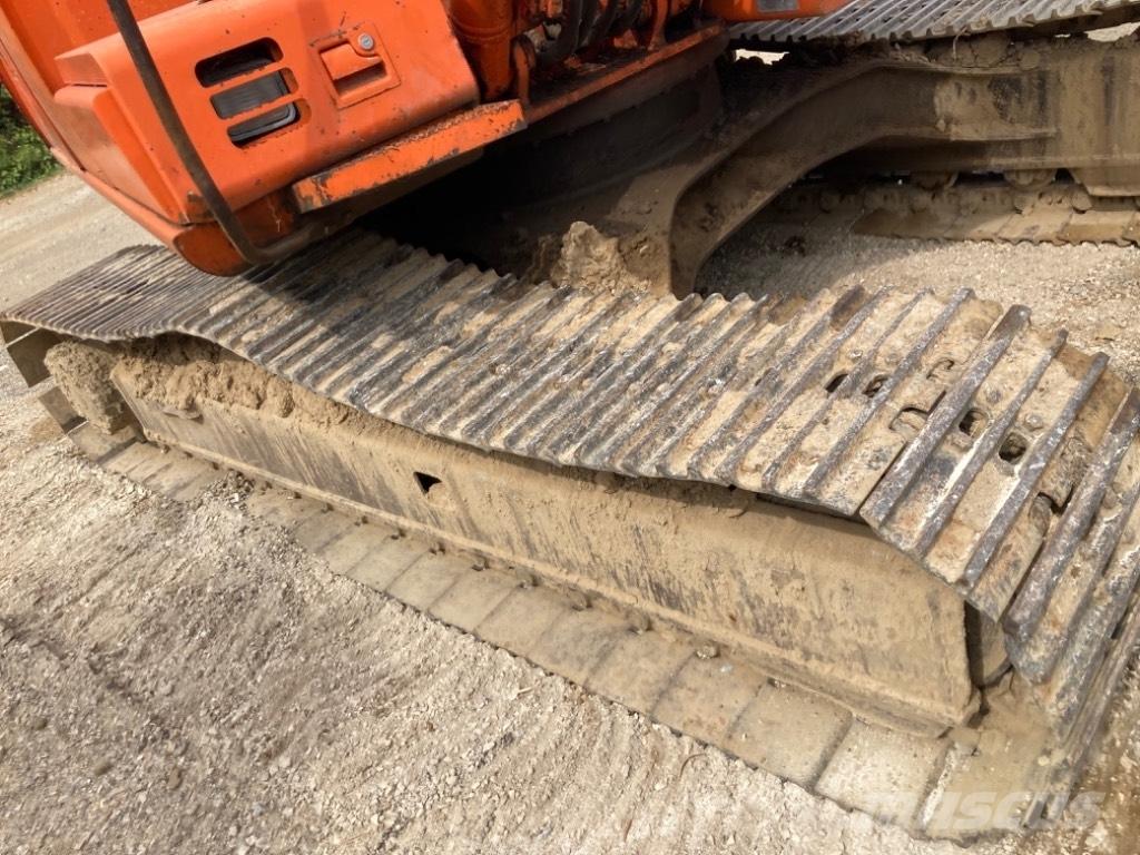 Hitachi EX 135 حفارات زحافة