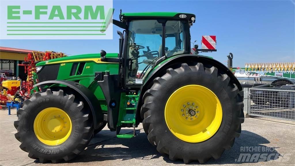 John Deere 6R 215 الجرارات