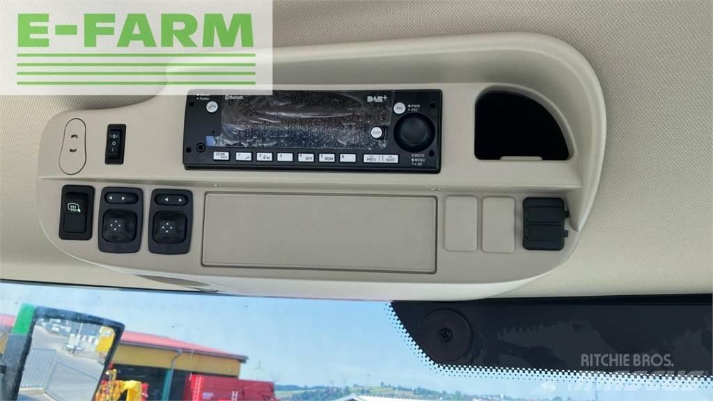 John Deere 6R 215 الجرارات