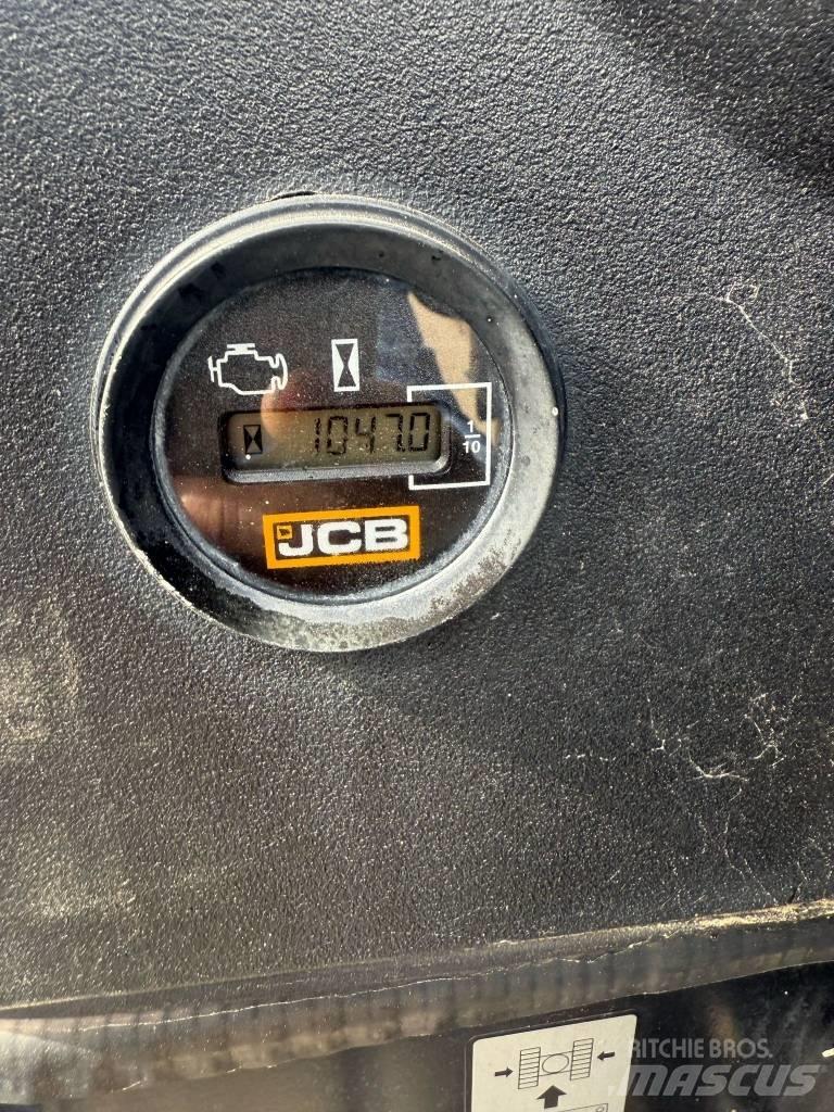 JCB 16 C-1 حفارات صغيرة أقل من 7 طن (حفارات صغيرة)