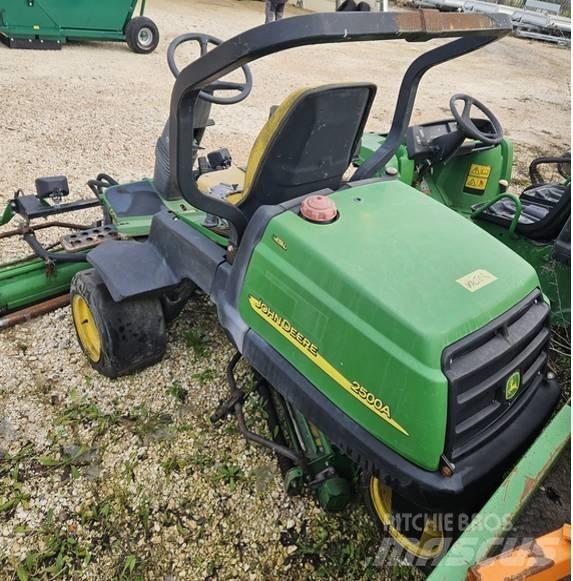 John Deere 2500 A محشات الخضر