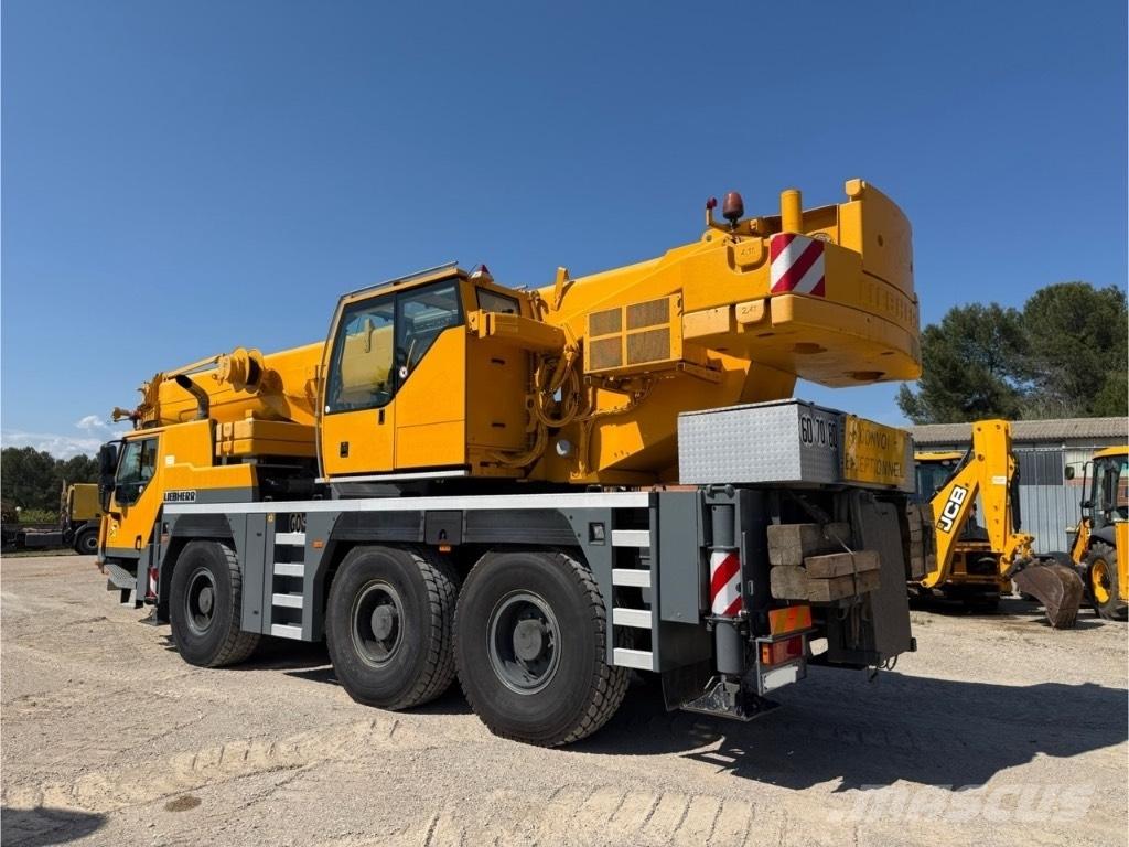 Liebherr LTM 1055 رافعات الطرق الوعرة