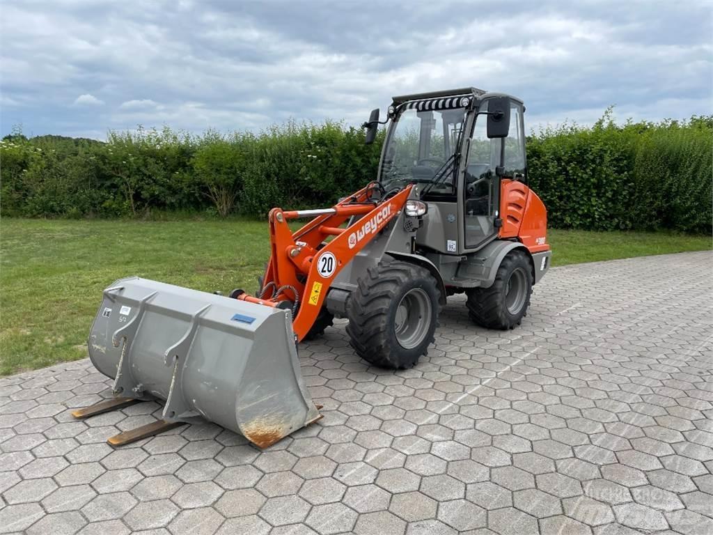 Atlas AR380 لوادر بعجل