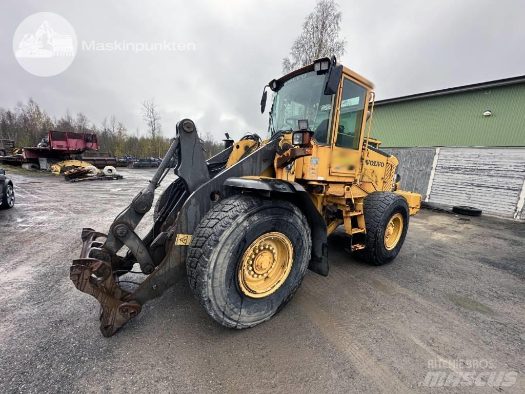 Volvo L 90 E لوادر بعجل