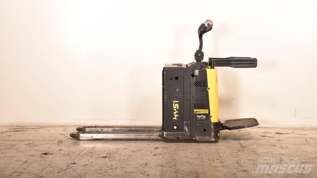Hyster P 2.0 S رافعة منخفضة المستوى ذات منصة