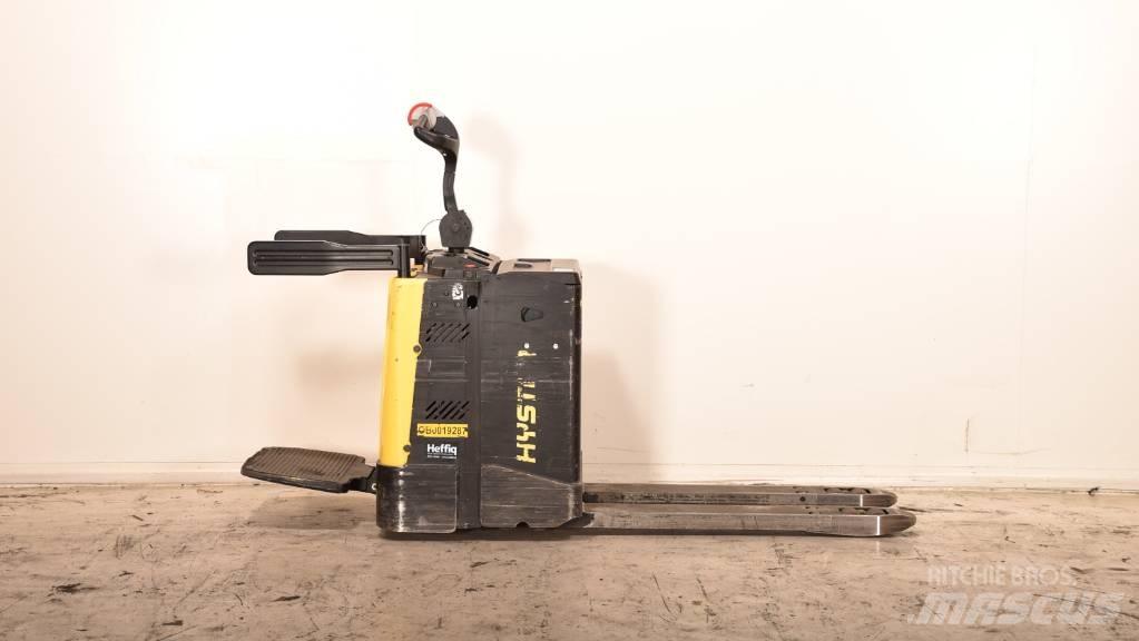 Hyster P 2.0 S رافعة منخفضة المستوى ذات منصة
