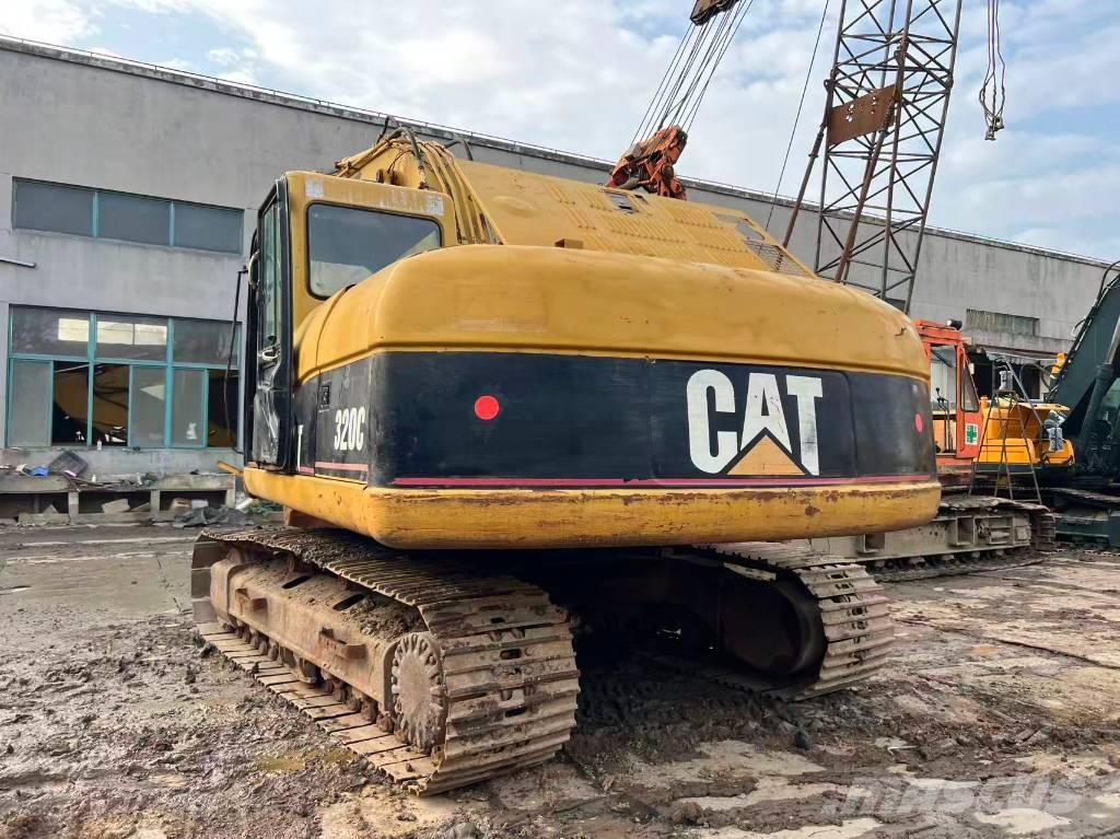 CAT 320 C L حفارات زحافة
