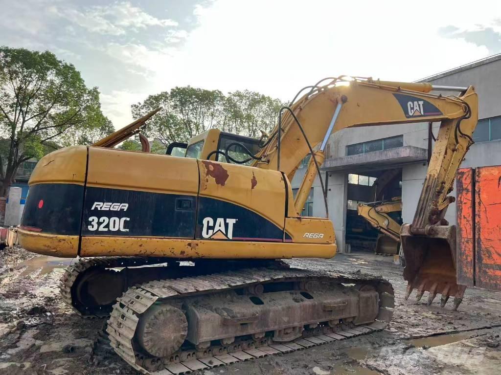 CAT 320 C L حفارات زحافة