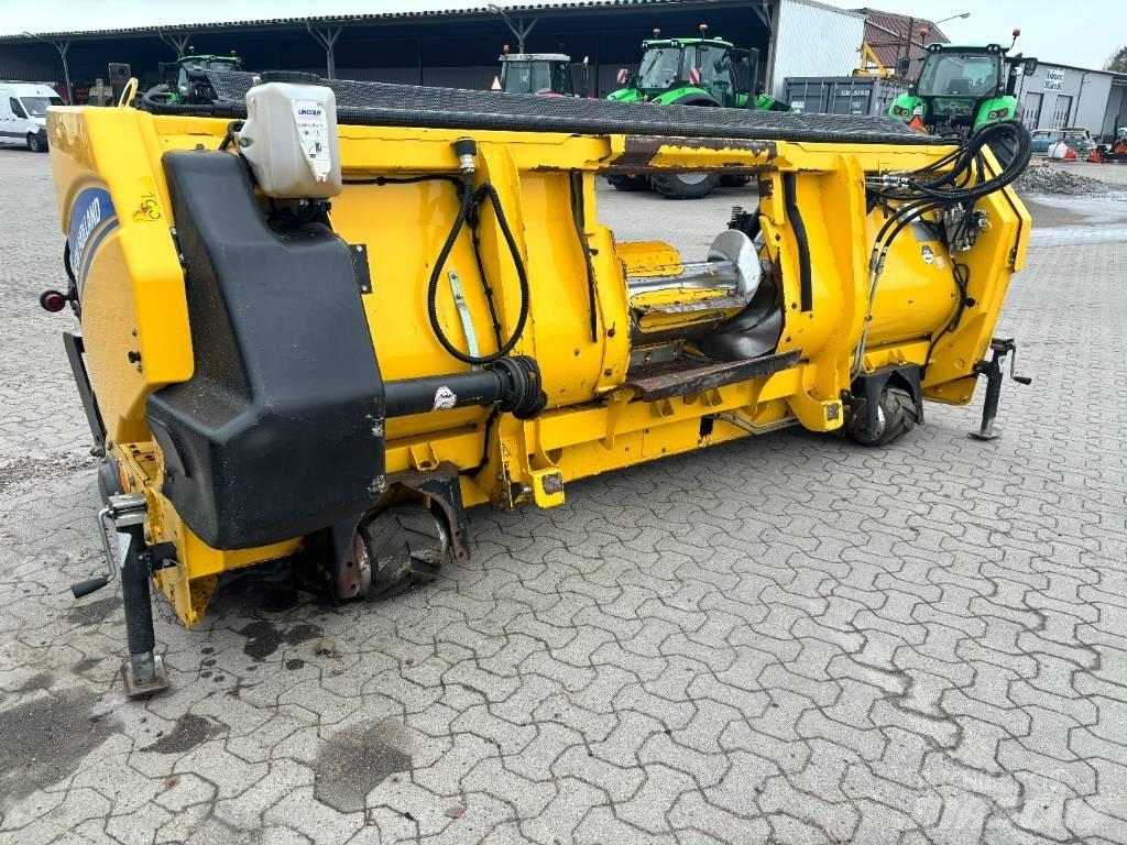 New Holland FR 500 علافات ذاتية الدفع