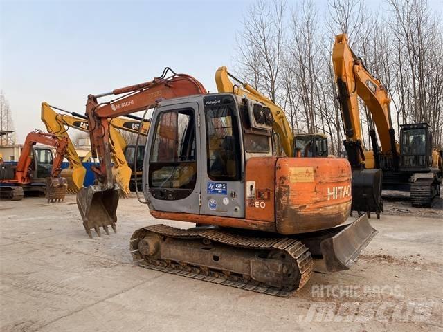 Hitachi EX60-5 حفارات زحافة