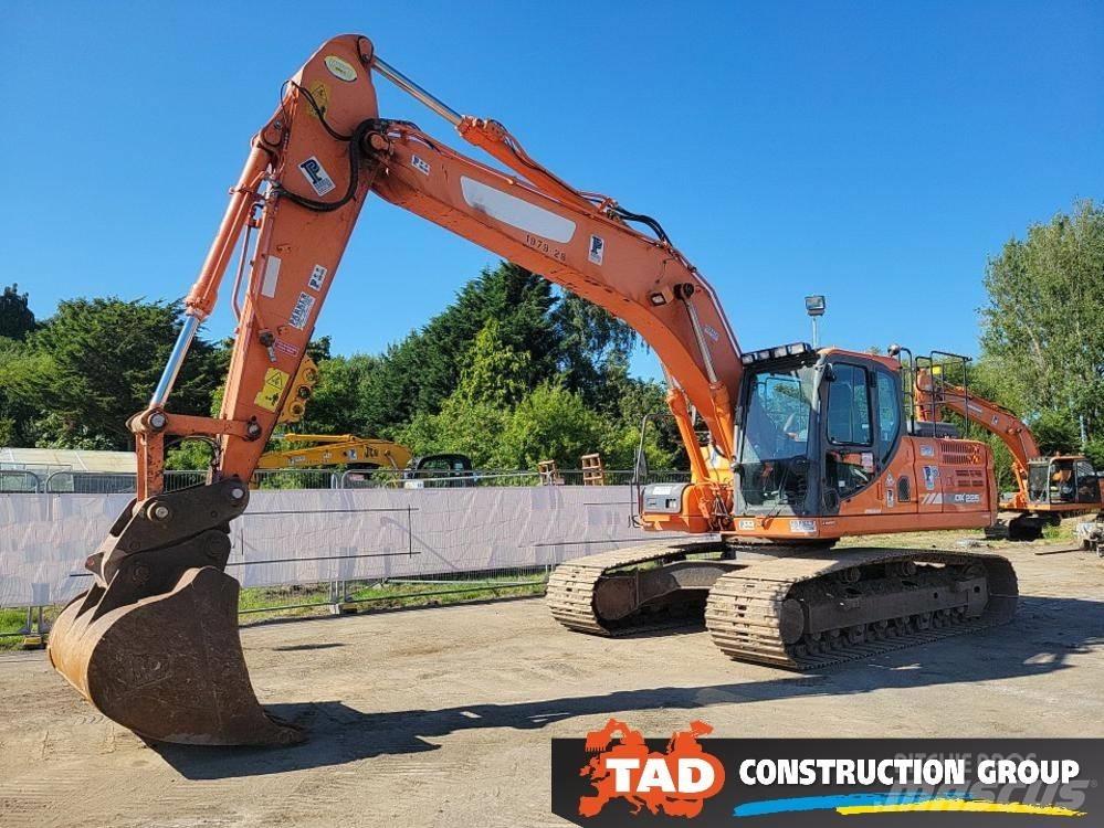Doosan DX 225 LC-3 حفارات زحافة