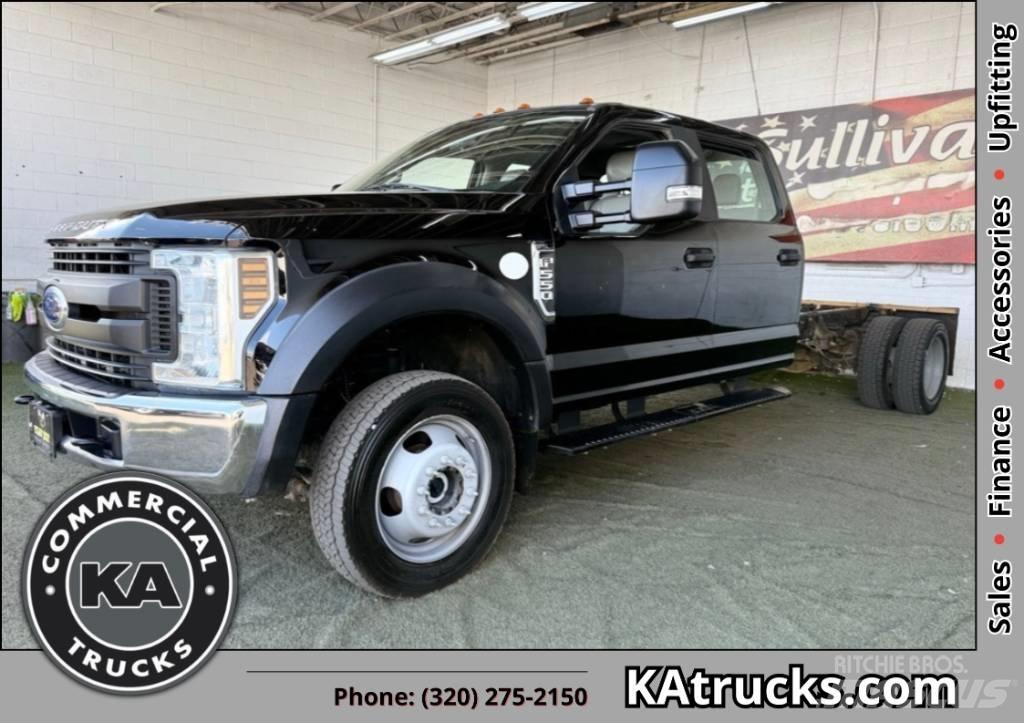Ford F 550 XL SD شاحنات بمقصورة وهيكل