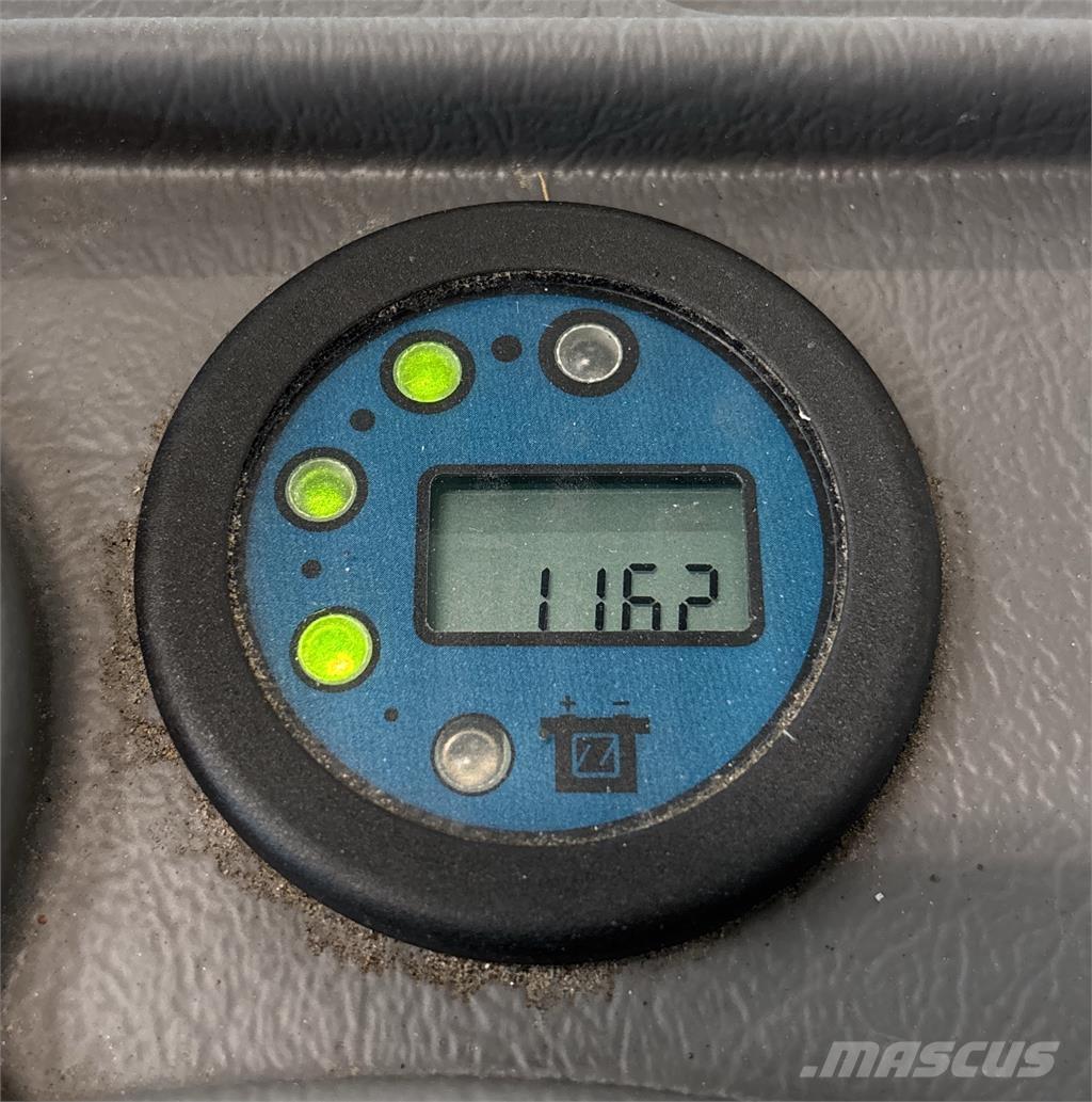 Atlet A160 شاحنات مناولة ذاتية الدفع