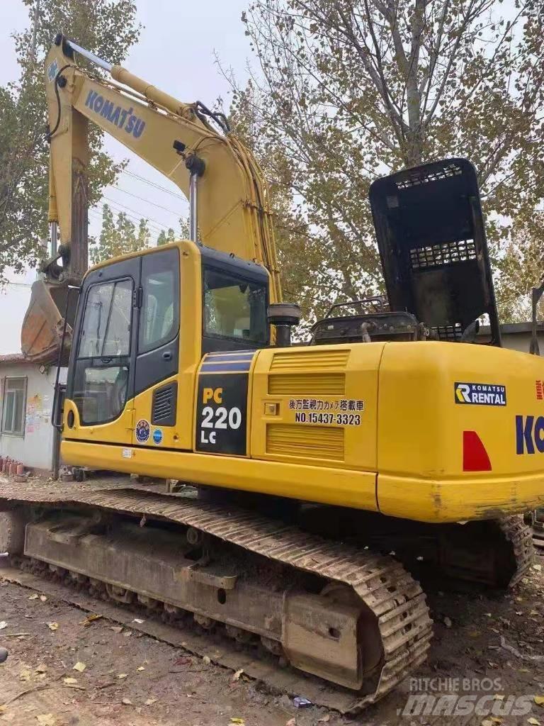 Komatsu pc220-8 حفارات زحافة