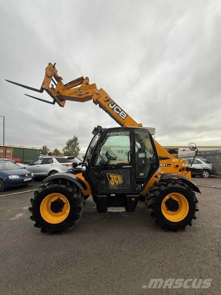 JCB 531-70 مناولات متداخلة