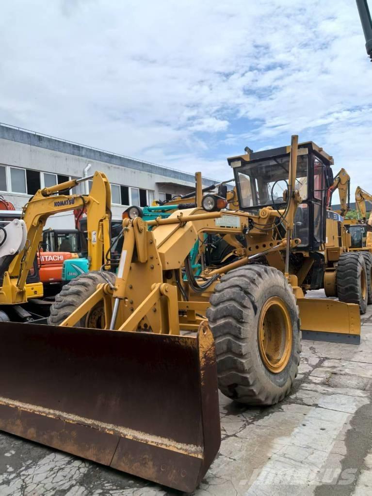 SEM 919 معدات تمهيد الطرق