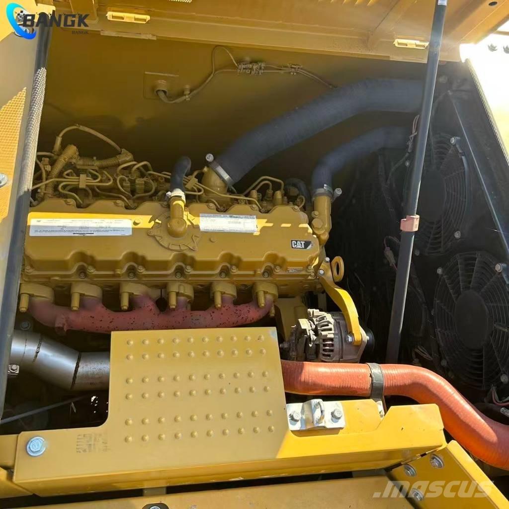 CAT 330GC حفارات زحافة