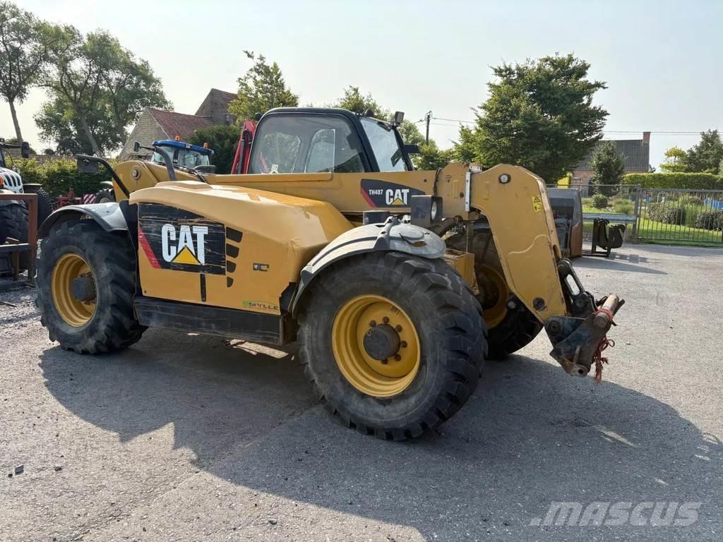 CAT TH407 معدات مناولة لأغراض الزراعة