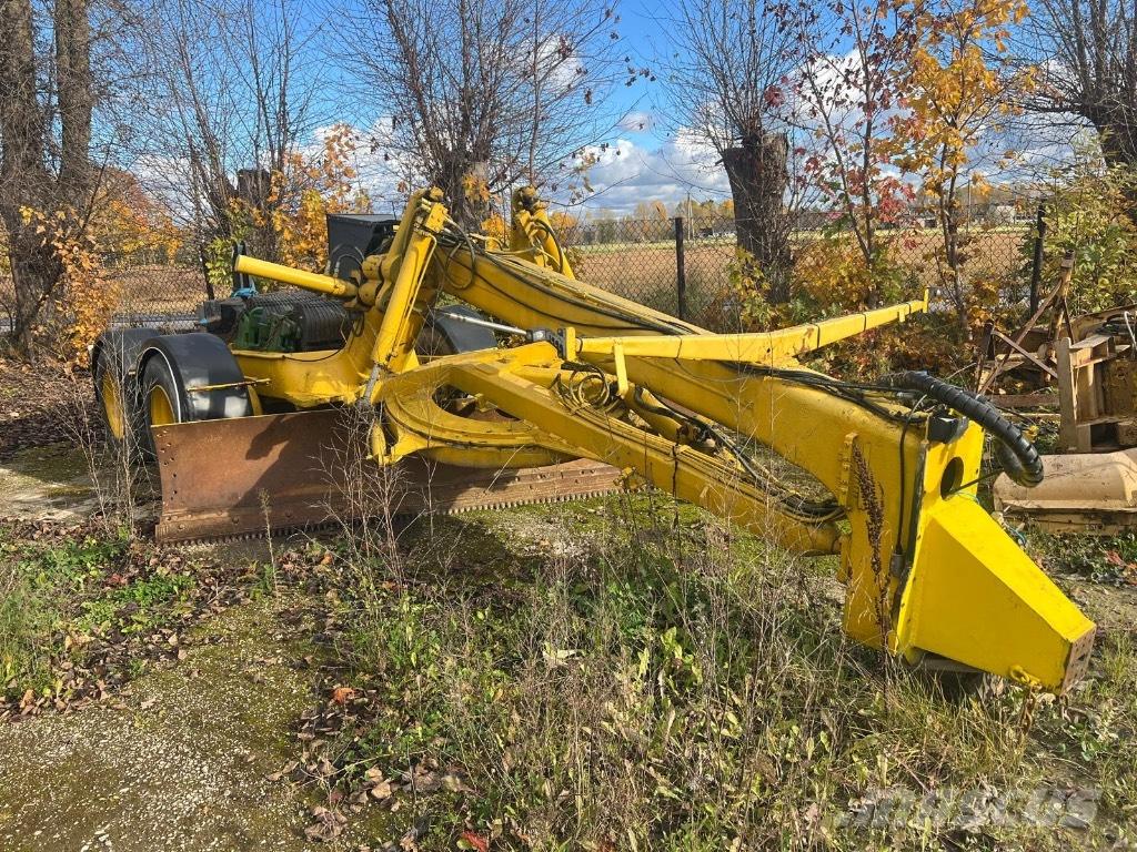 Lokomo AH132 معدات تمهيد الطرق