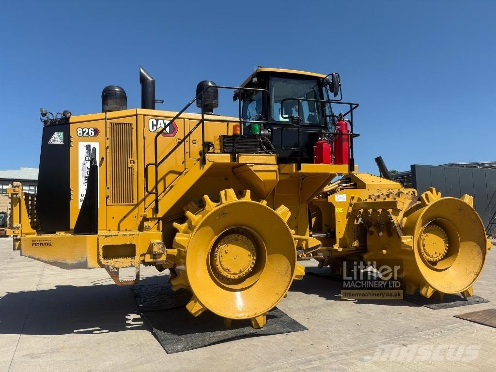 CAT 826 K مكابس المخلفات
