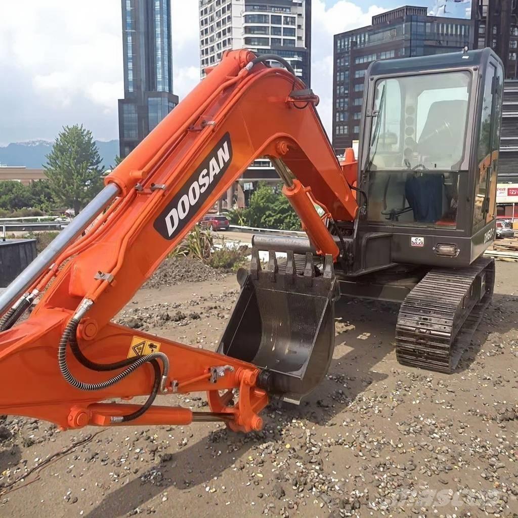 Doosan DH 60 حفارات صغيرة أقل من 7 طن (حفارات صغيرة)