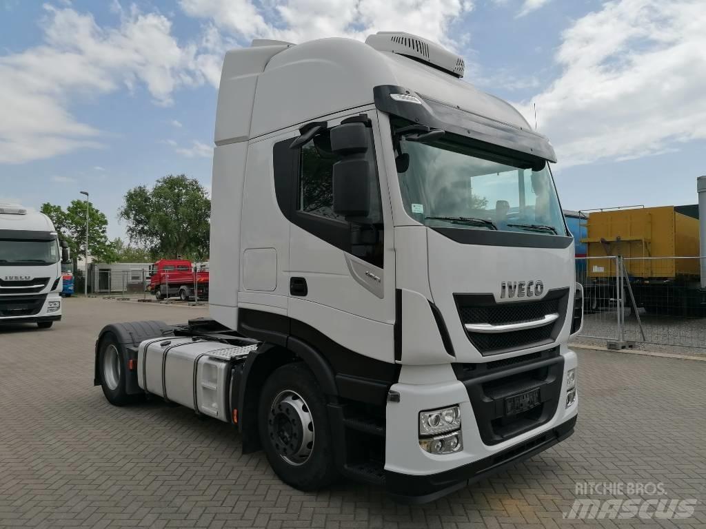 Iveco AS440ST/P وحدات الجر