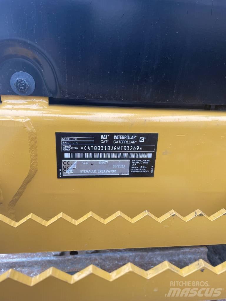 CAT 310 حفارات زحافة